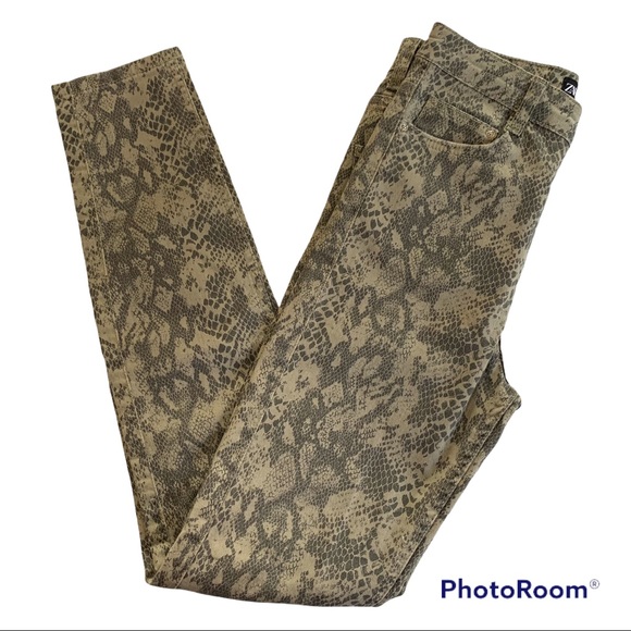 Zara Women's High Rise Snake Print Skinny Pants - Picture 6 of 14